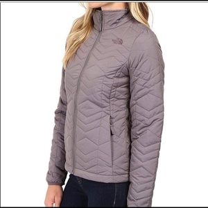 North Face midweight Jacket- Fantastic!